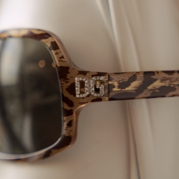 Y2K 😎 D&G Dolce & Gabbana Brown Tortoise Sunglasses with crystals - Picture 5 of 10